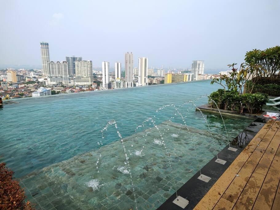 Infinity Pool 2Br Suite 7Pax @Beacon @Georgetown エクステリア 写真