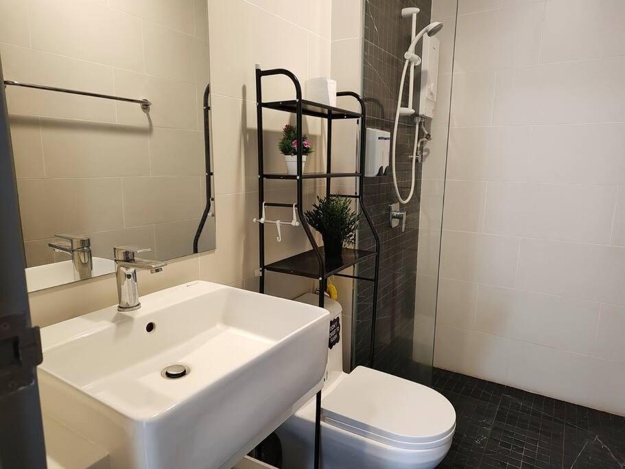 Infinity Pool 2Br Suite 7Pax @Beacon @Georgetown エクステリア 写真