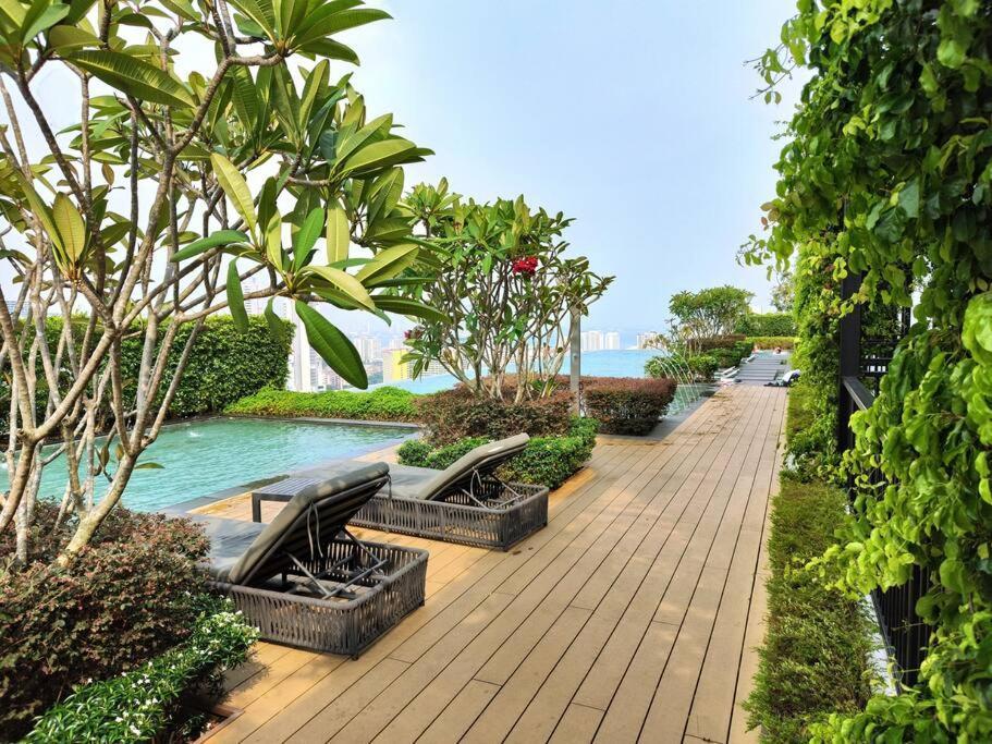 Infinity Pool 2Br Suite 7Pax @Beacon @Georgetown エクステリア 写真